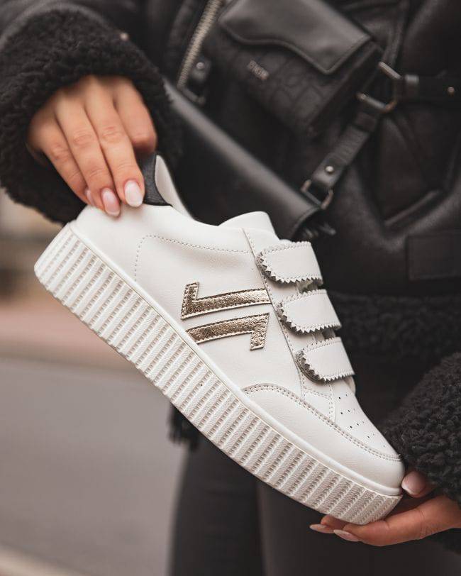Basket Blanche Style Moderne avec Contrefort Noir et Empiècement Doré - CL70 WHITE - cl11sneakers.fr